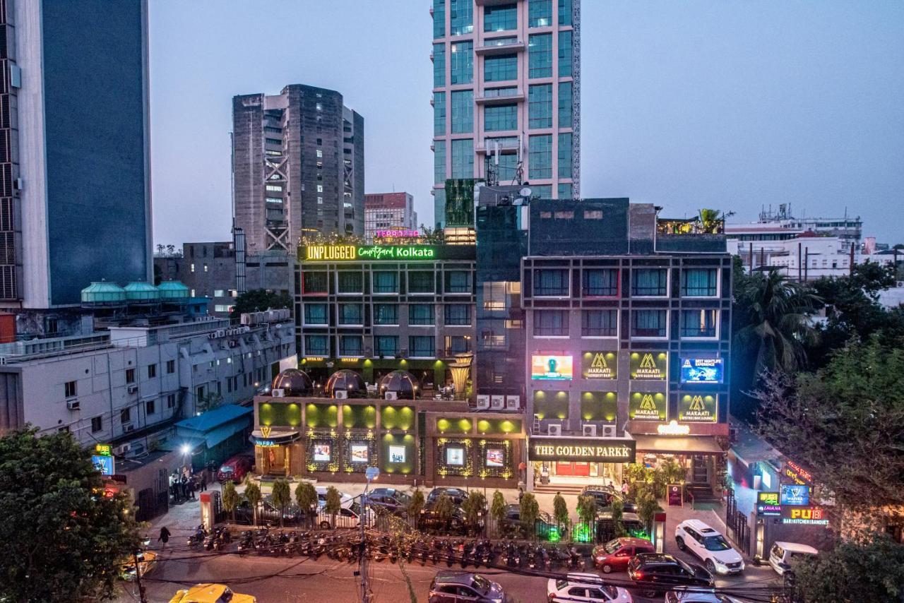 Golden Parkk Hotel Kolkata Bagian luar foto