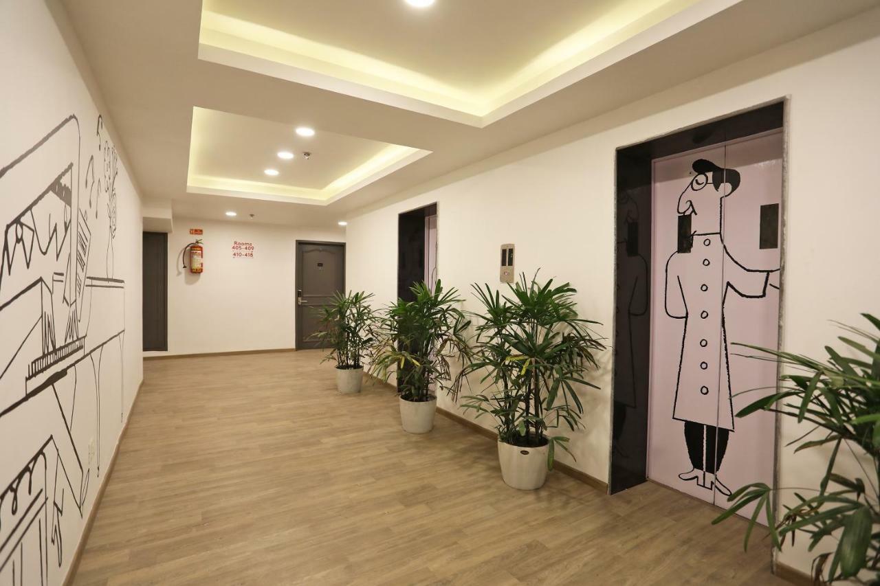 Golden Parkk Hotel Kolkata Bagian luar foto
